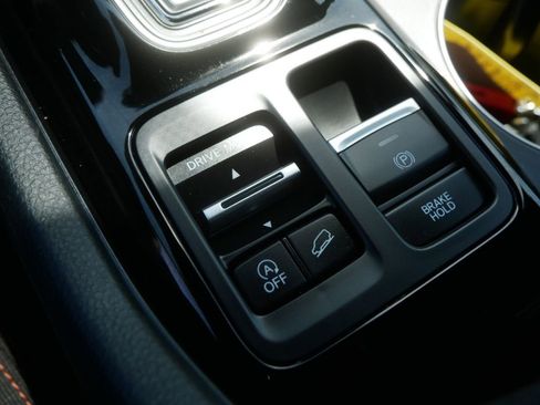 Used 2025 Honda Pilot Sport image 27