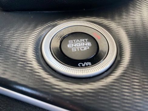 Used 2023 Jeep Grand Cherokee L Laredo RWD image 10