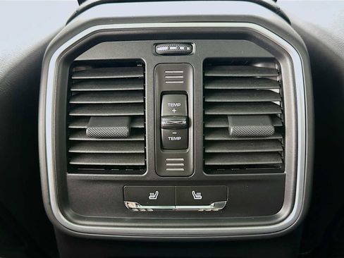 New 2026 Porsche Macan AWD/4WD image 26