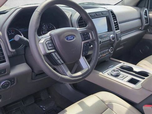 Used 2021 Ford Expedition XLT image 10