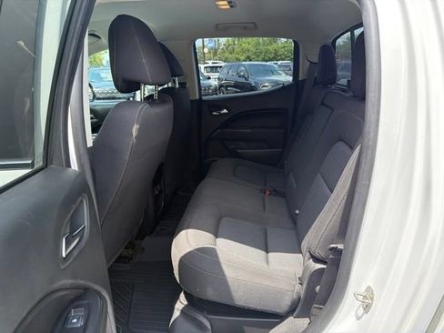 Used 2019 Chevrolet Colorado LT w/ LT Convenience Package AWD/4WD image 9