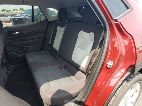 Used 2024 Chevrolet Trax LS w/ LS Convenience Package FWD image 23