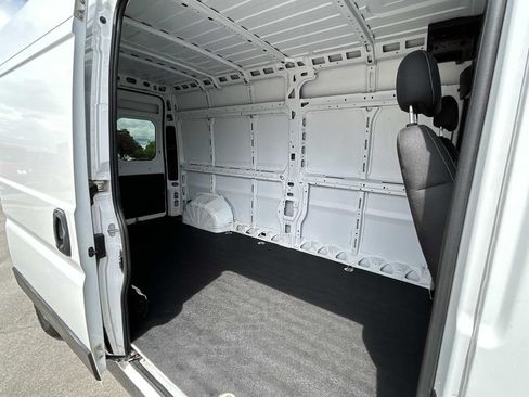 Used 2023 RAM ProMaster 2500 FWD image 22