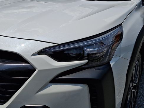 Certified 2025 Subaru Outback Touring XT AWD/4WD image 9