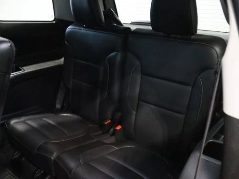 Used 2018 GMC Acadia SLT image 44