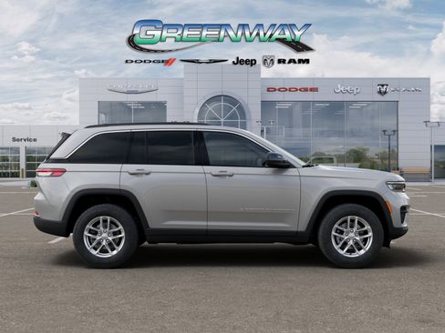 New 2025 Jeep Grand Cherokee Laredo X w/ Luxury Tech Group I image 21