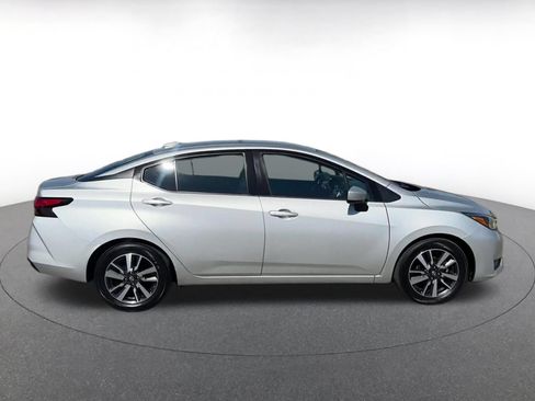 Used 2025 Nissan Versa SV FWD image 16