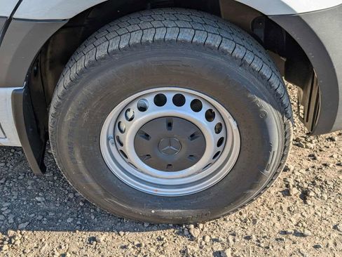 Used 2024 Mercedes-Benz Sprinter 3500 image 9