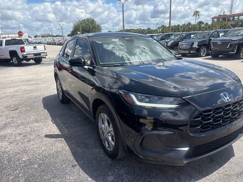 Used 2025 Honda HR-V LX image 3