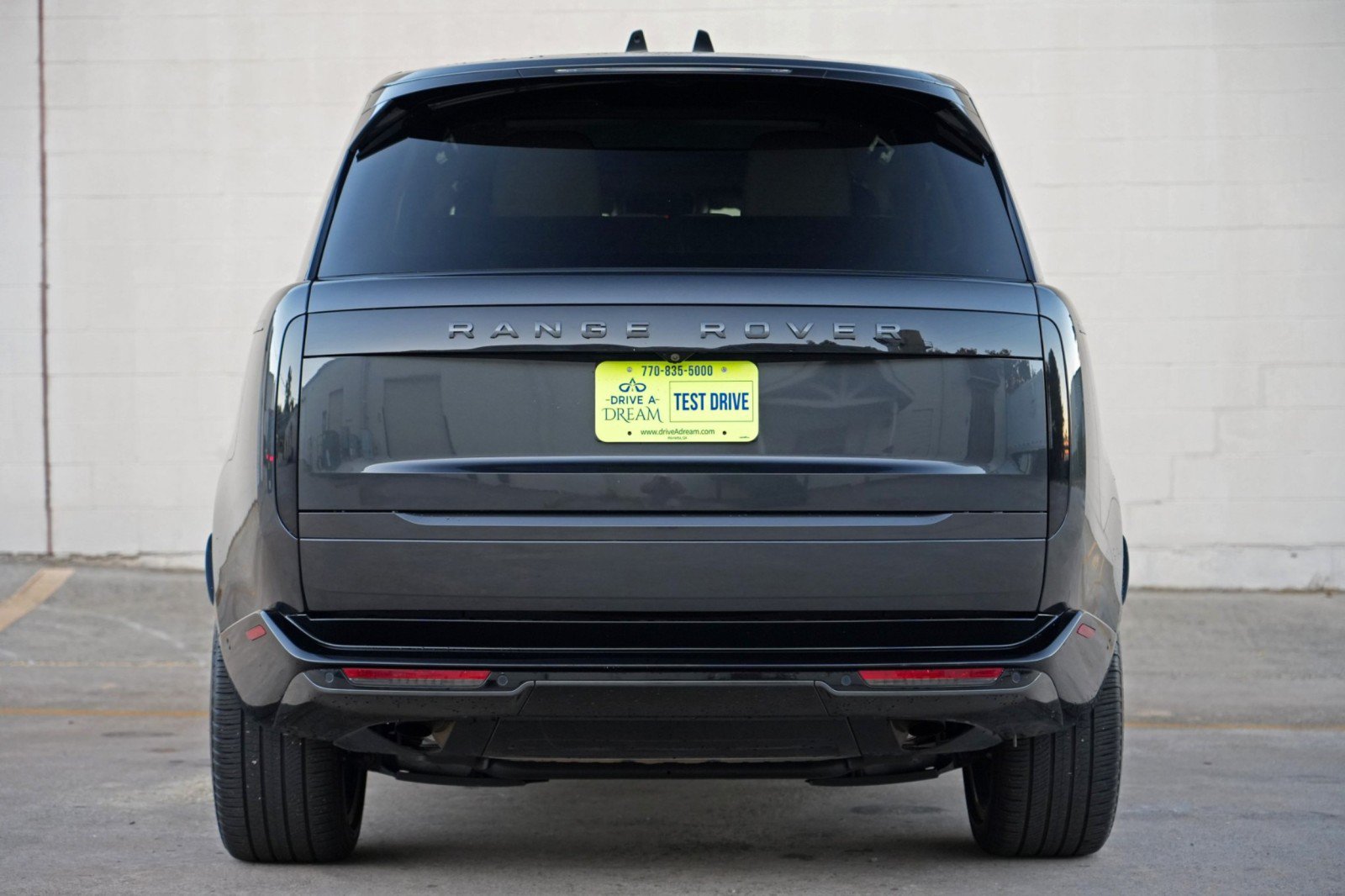 Used 2024 Land Rover Range Rover Long Wheelbase SE AWD/4WD image 11