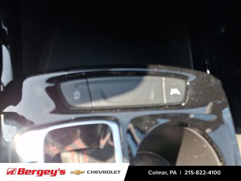 Certified 2025 Chevrolet Trax RS w/ Driver Confidence Package FWD image 26
