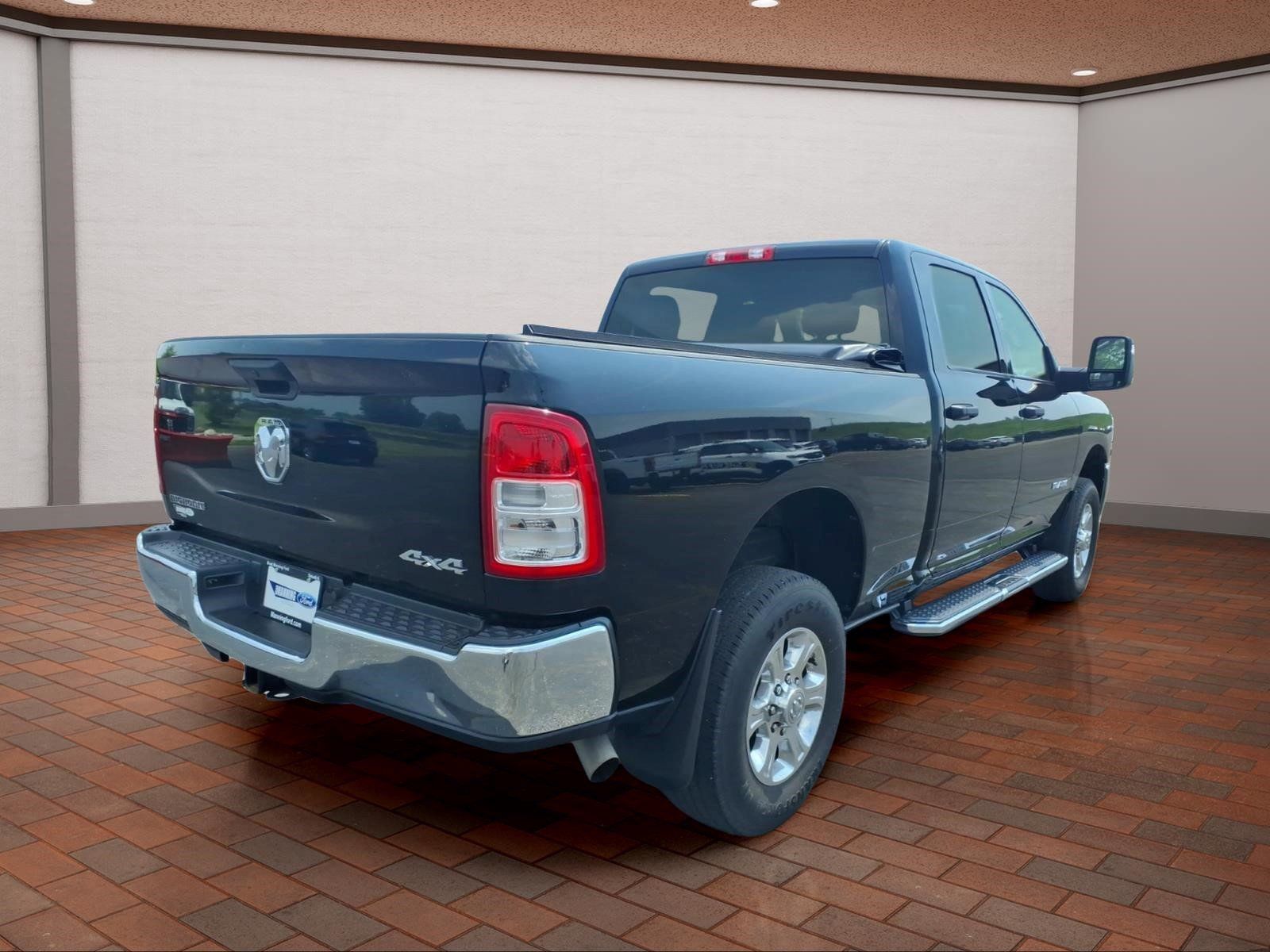 Used 2024 RAM 2500 Big Horn AWD/4WD image 8