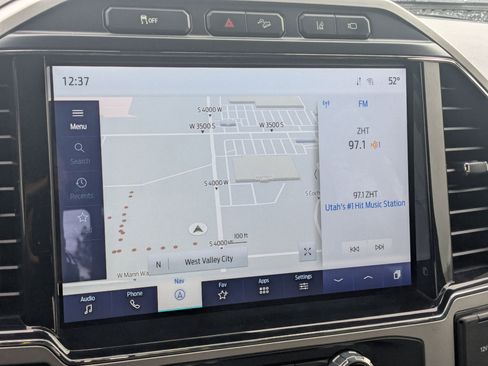 Used 2022 Ford F250 Lariat w/ Black Appearance Package image 26