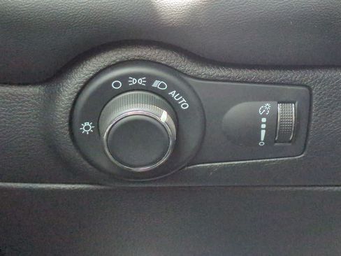 Used 2024 Dodge Durango GT RWD image 18