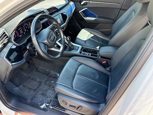 Used 2020 Audi Q3 2.0T Premium w/ Convenience Package AWD/4WD image 21