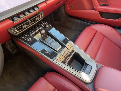 Certified 2021 Porsche 911 Targa 4S image 15