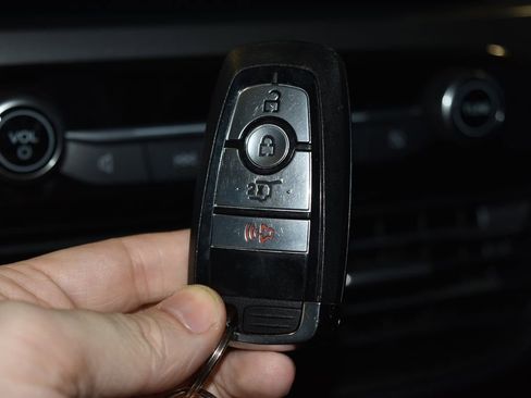 Used 2025 Ford Escape Active image 17