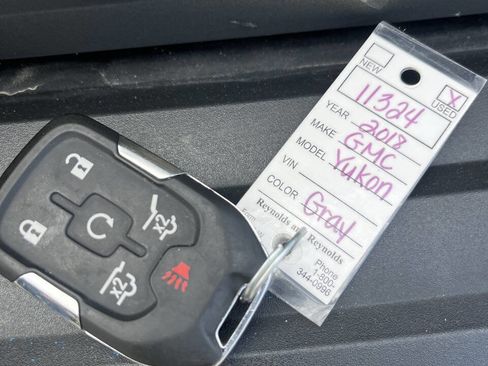 Used 2018 GMC Yukon Denali w/ Denali Ultimate Package image 32