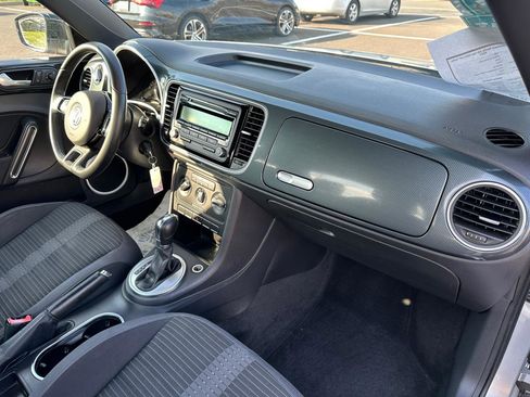 Used 2012 Volkswagen Beetle Turbo FWD image 16