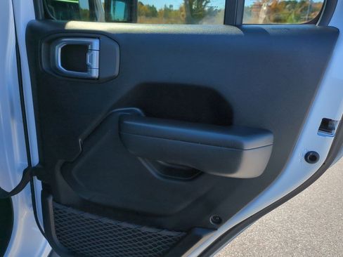 Used 2021 Jeep Wrangler Unlimited Rubicon 4xe w/ Cold Weather Group image 31