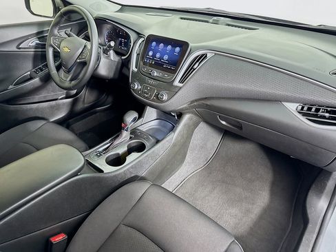 Used 2025 Chevrolet Malibu RS image 34