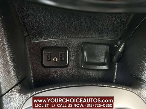 Used 2019 Chevrolet Cruze LT w/ Convenience Package FWD image 13