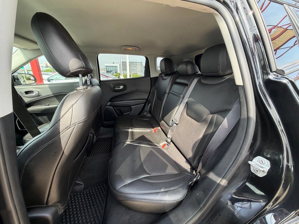 Used 2018 Jeep Compass Latitude w/ Popular Equipment Group AWD/4WD image 24