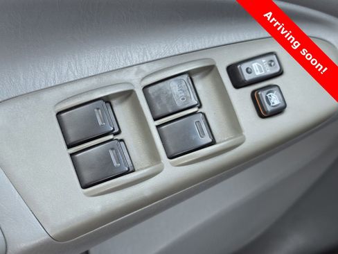 Used 2011 Toyota Tacoma PreRunner w/ TRD Sport Pkg image 16