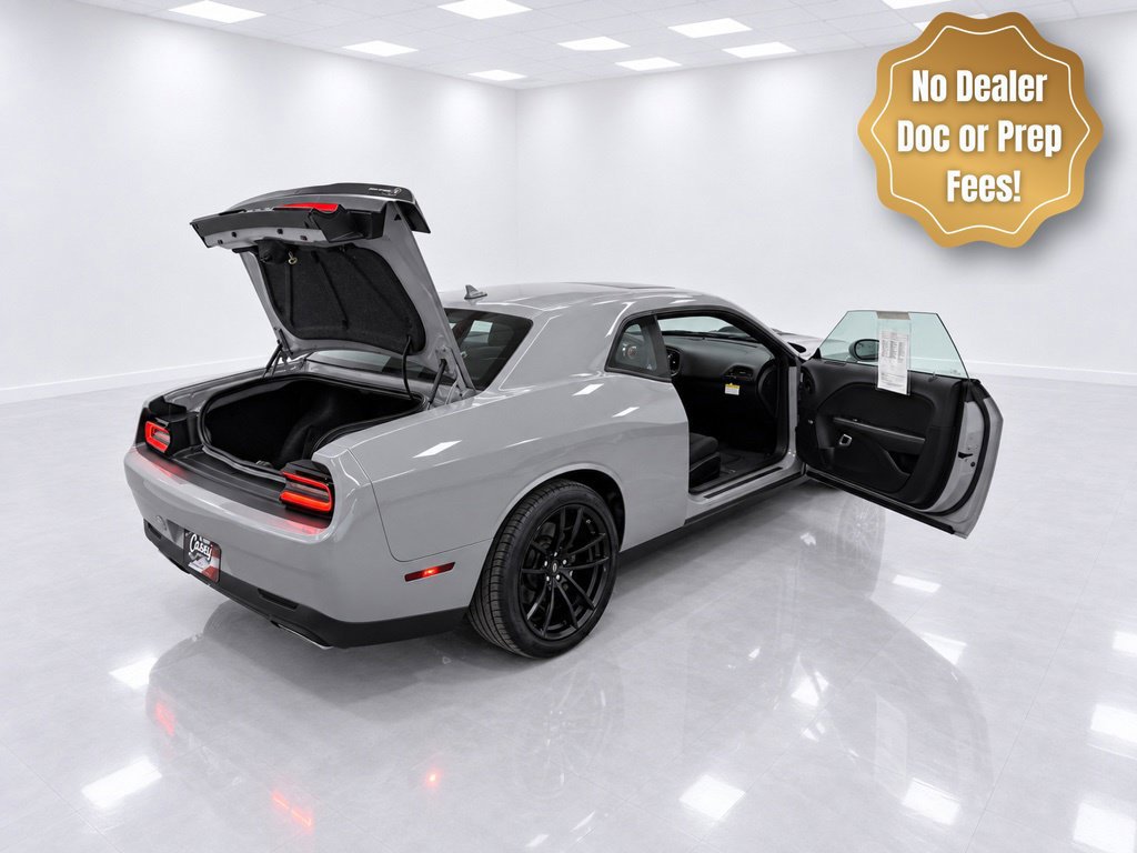 Used 2022 Dodge Challenger R/T Scat Pack w/ Shaker Package RWD image 2