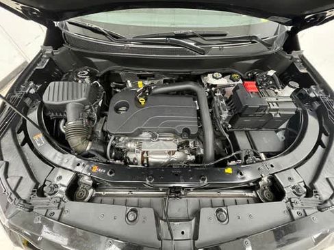 Certified 2025 Chevrolet Equinox RS AWD/4WD image 15