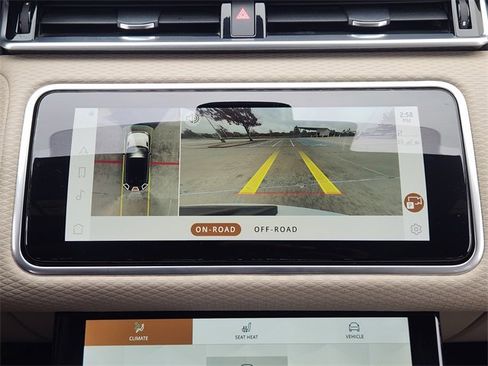 Used 2021 Land Rover Range Rover Velar R-Dynamic S image 17