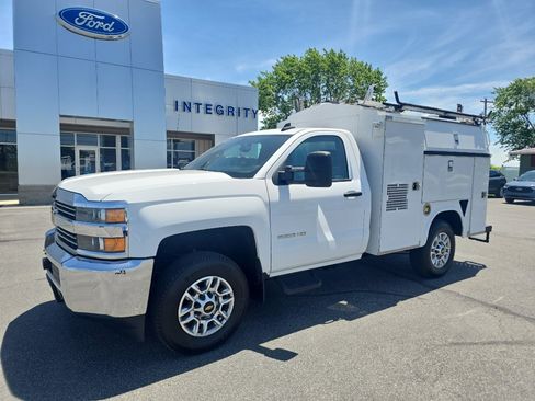 Used 2015 Chevrolet Silverado 3500 W/T RWD image 2