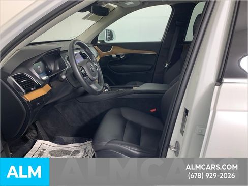 Used 2024 Volvo XC90 B6 Plus image 8