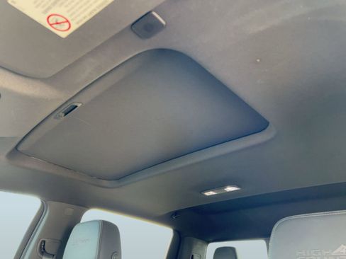 Used 2021 Chevrolet Silverado 2500 High Country w/ Z71 Off-Road Package image 16