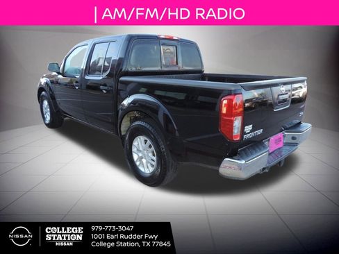 Used 2016 Nissan Frontier SV image 6