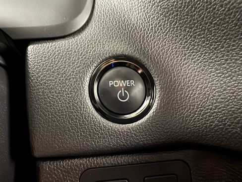 Used 2025 Toyota Sequoia SR5 AWD/4WD image 25