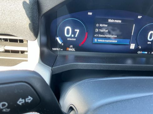 Used 2025 Ford Explorer Active image 17