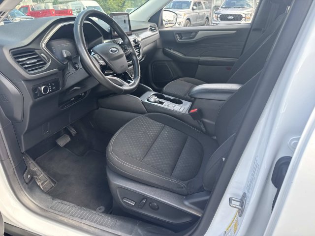 Used 2024 Ford Escape Active AWD/4WD image 25