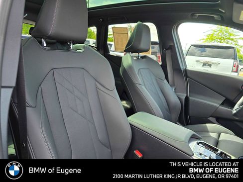 Used 2025 BMW X3 xDrive30 w/ M Sport Package AWD/4WD image 11