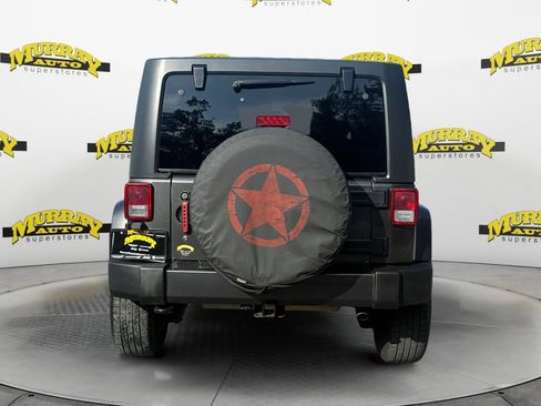 Used 2017 Jeep Wrangler Unlimited Sahara w/ Max Tow Package AWD/4WD image 4