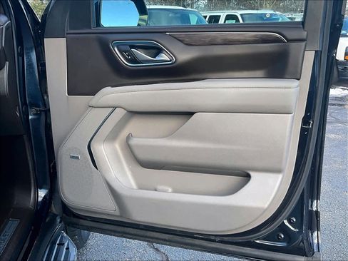 Used 2022 Chevrolet Tahoe LT w/ LT Signature Plus Package image 12