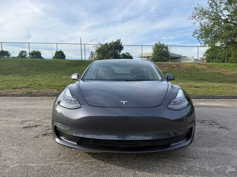 Used 2022 Tesla Model 3 Long Range AWD/4WD image 3