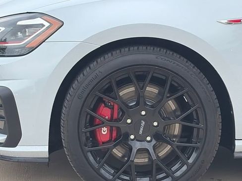 Used 2019 Volkswagen GTI Autobahn image 5
