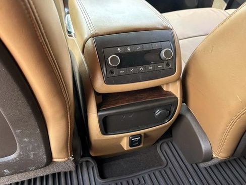 Used 2014 Buick Enclave Leather FWD image 11