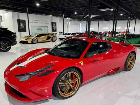 Used 2015 Ferrari 458 Speciale A image 11