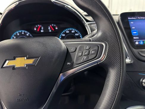 Used 2019 Chevrolet Malibu LT FWD image 35