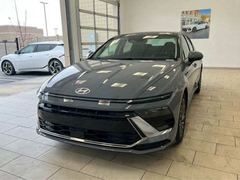 New 2026 Hyundai Sonata SEL image 2