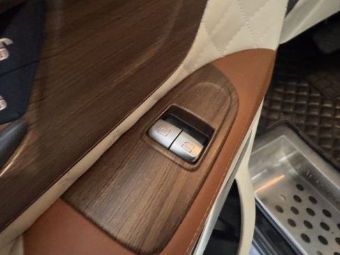 Used 2020 Mercedes-Benz Metris Passenger image 13