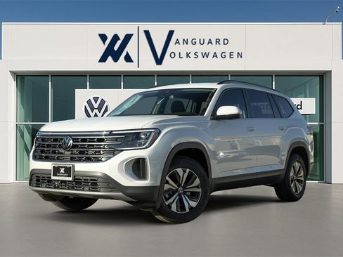 New 2026 Volkswagen Atlas SE image 1