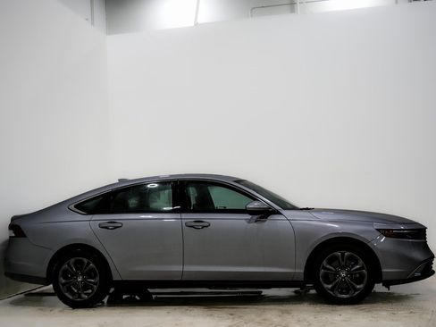 Used 2023 Honda Accord EX image 5